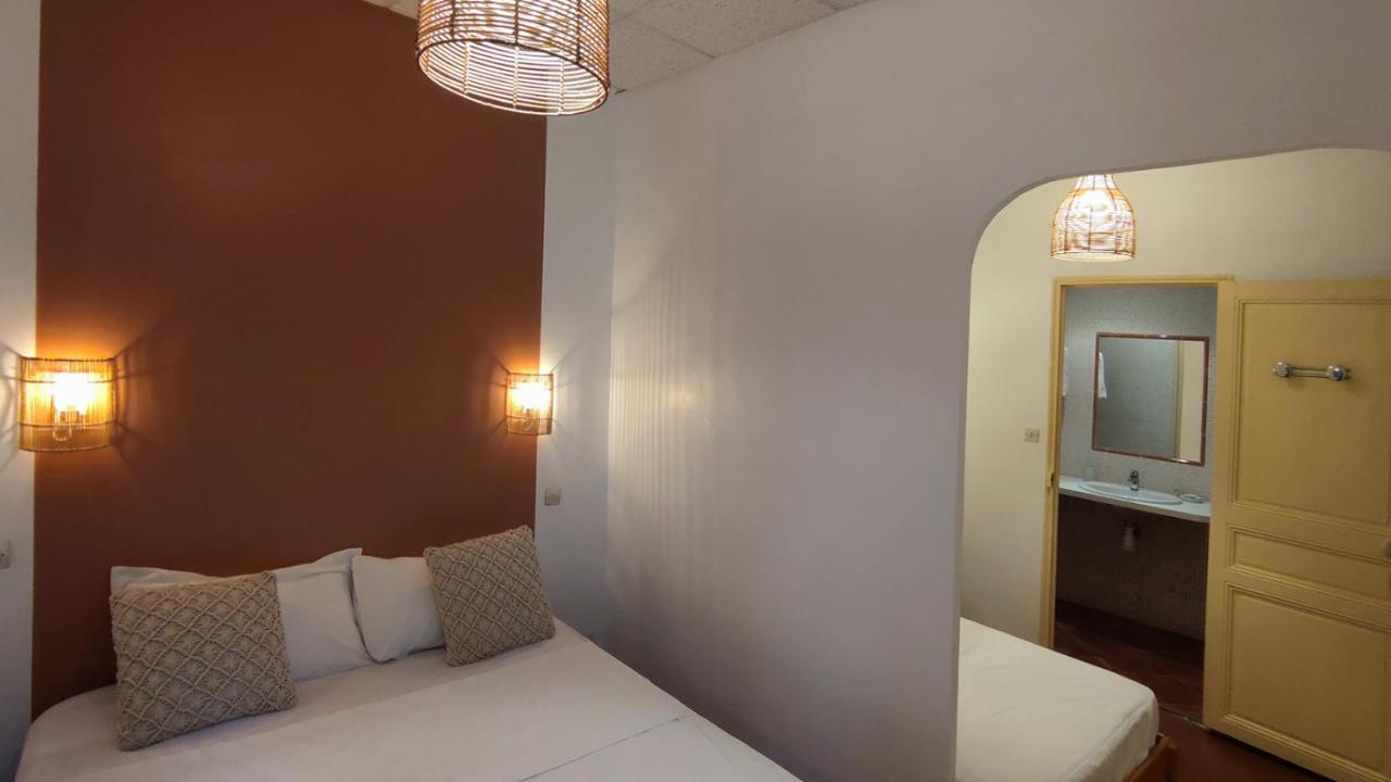 Logis Hotel & Restaurant Du Parc Gémenos Buitenkant foto